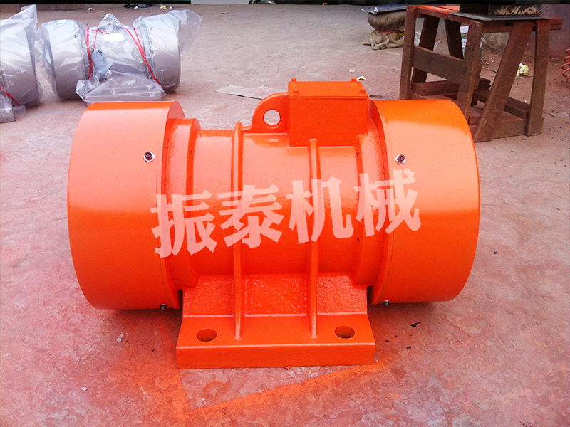 黑龍江型號YZU-8-2振動電機10臺驗收合格已發(fā)貨，請趙經(jīng)理注意查收！