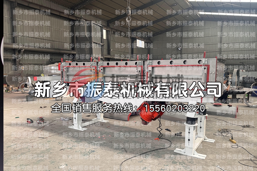 多晶硅振動篩內(nèi)部為什么要內(nèi)敷聚氨酯？
